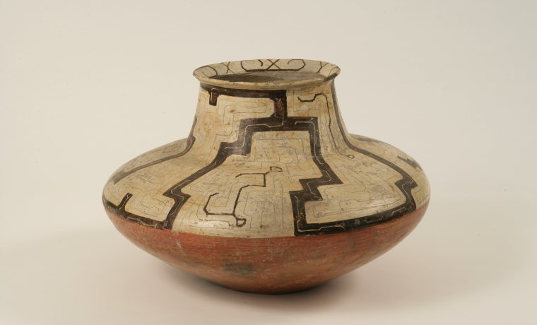 Foto de una vasija shipibo © Museo Nacional de Antropología