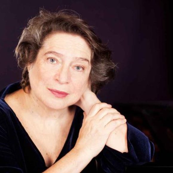 Elisabeth Leonskaja, piano