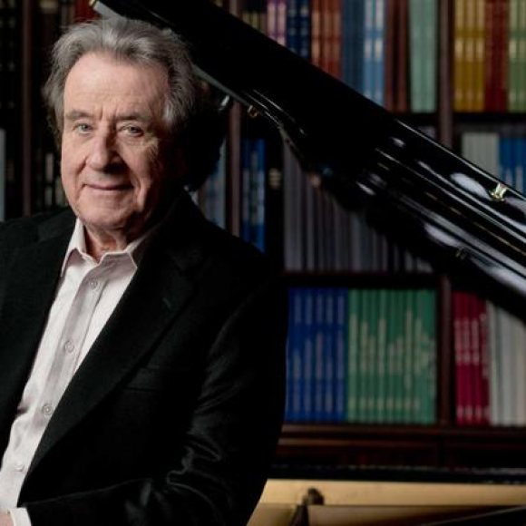 Rudolf Buchbinder, piano