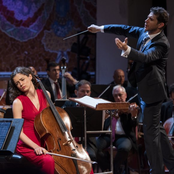 L'Orquestra Simfònica del Vallès amb el director Andrés Salado i la violoncelista Anastasia Kobekina